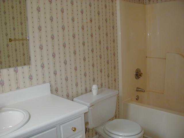 806 Hunts Bridge Road Greenville, SC 29617 - Photo 7 of 8