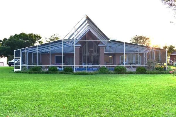 $670,000 | 5542 Oakmont Drive, Pace, FL 32571