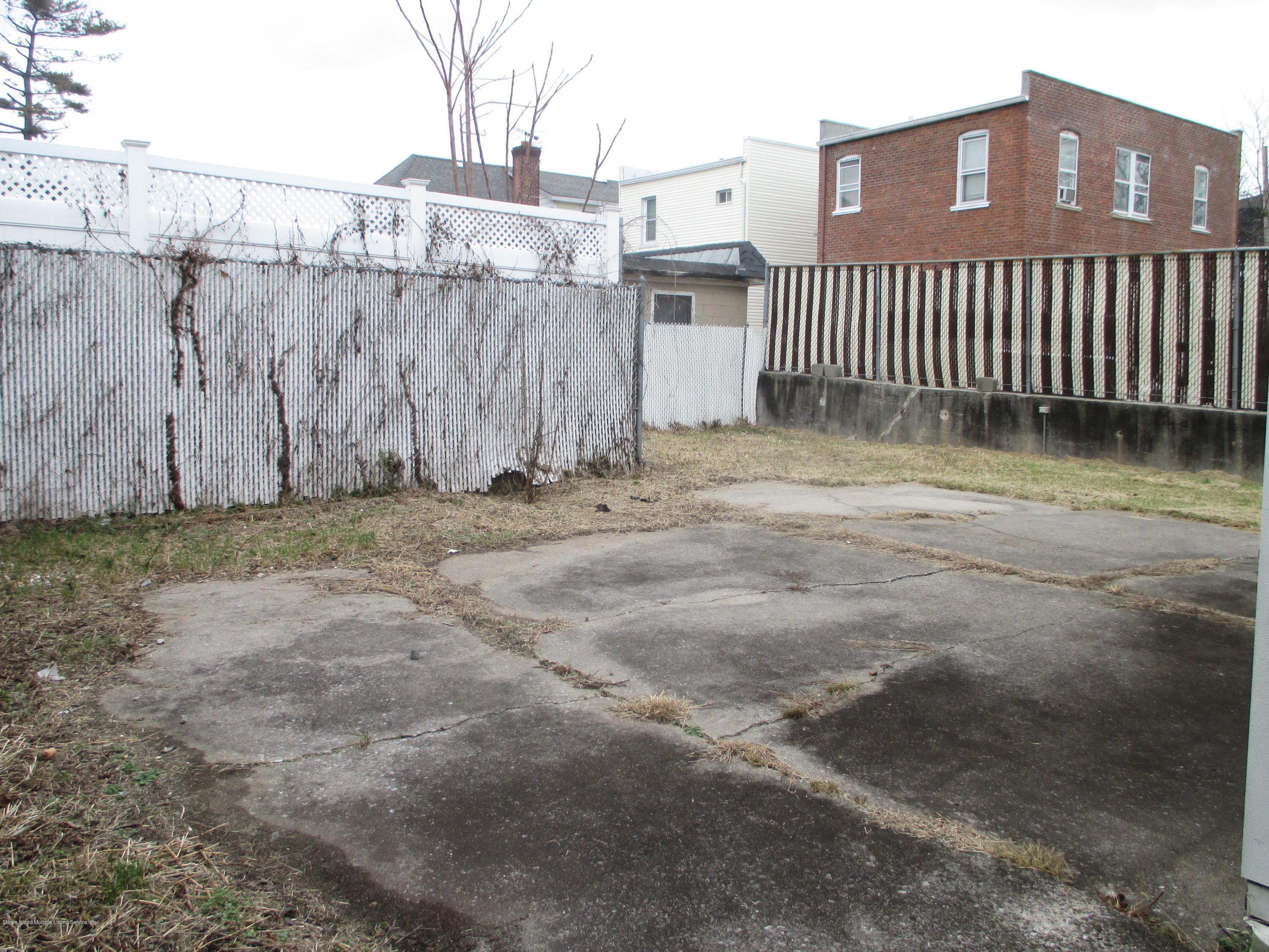 153 Robin Road Staten Island, NY 10305 - Photo 7 of 8 IMG_6687