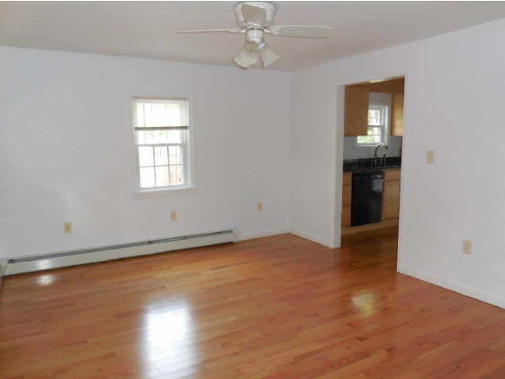 34 Ridgeway Avenue Sanford, ME 04073 - Photo 5 of 25 Gallery Image 5