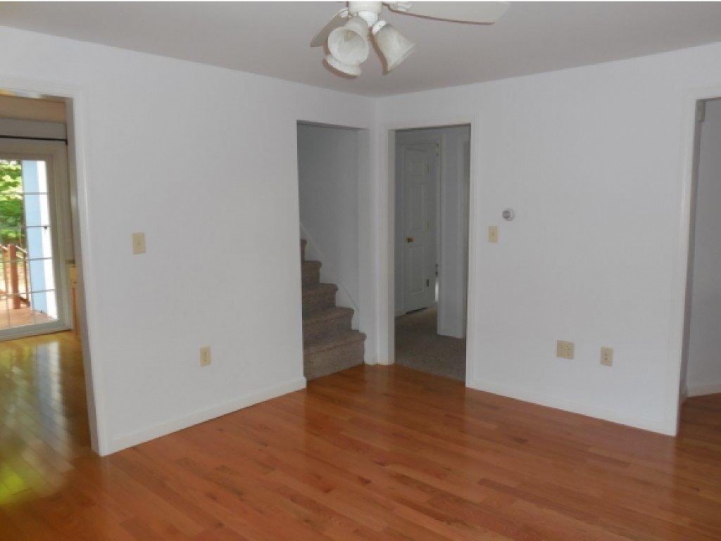34 Ridgeway Avenue Sanford, ME 04073 - Photo 6 of 25 Gallery Image 6
