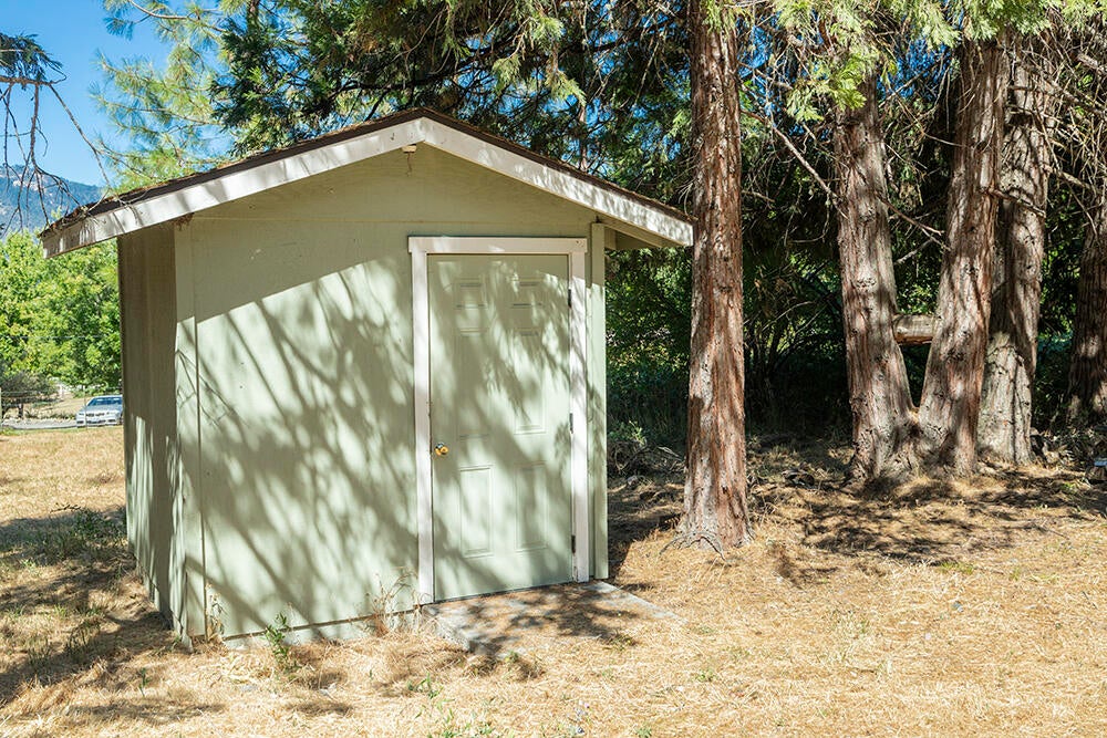 12959 Water Gap Road Williams, OR 97544 - Photo 33 of 51 36