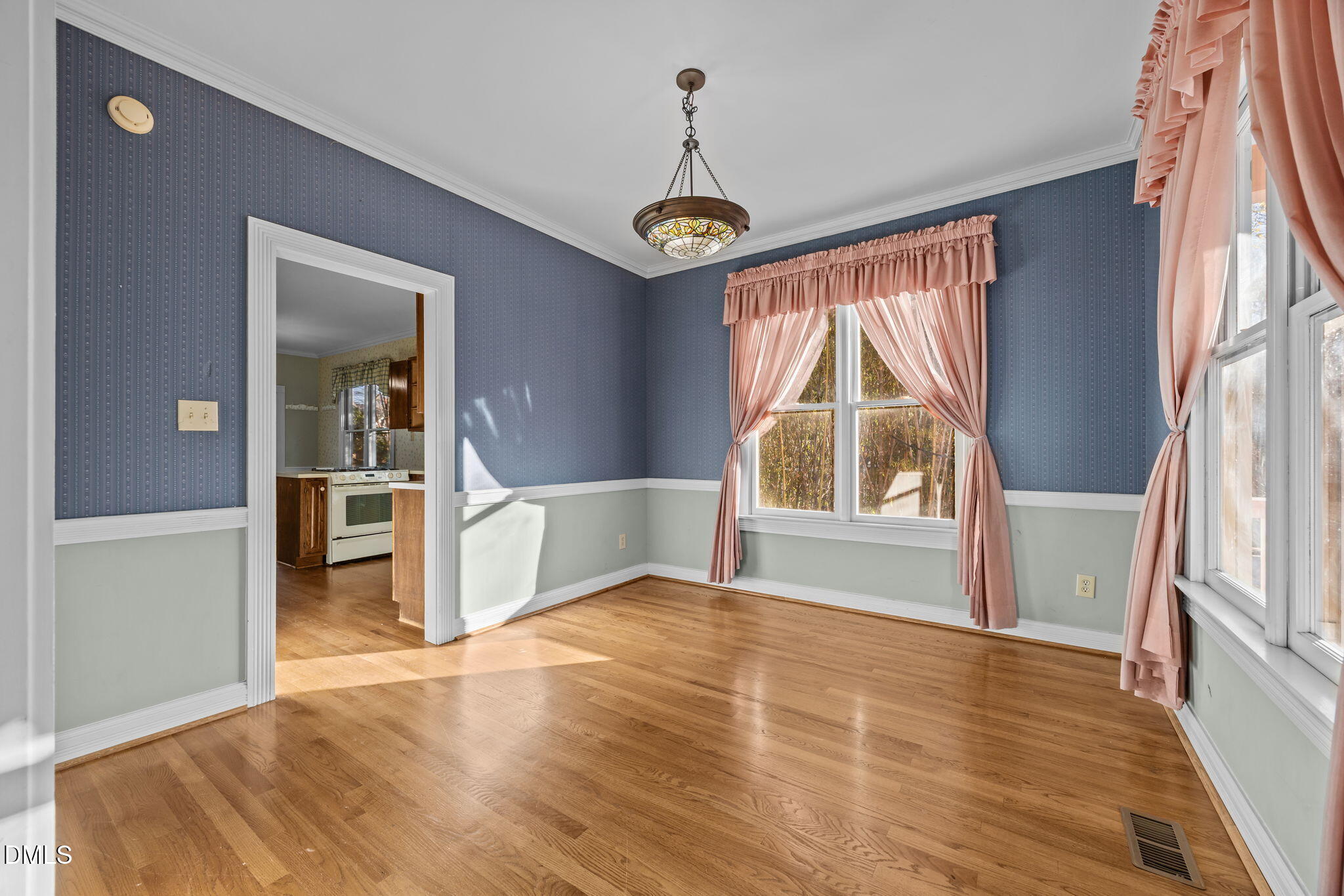 617 Polk Street Raleigh, NC 27604 - Photo 6 of 47 6-web-or-mls-IMG_0587