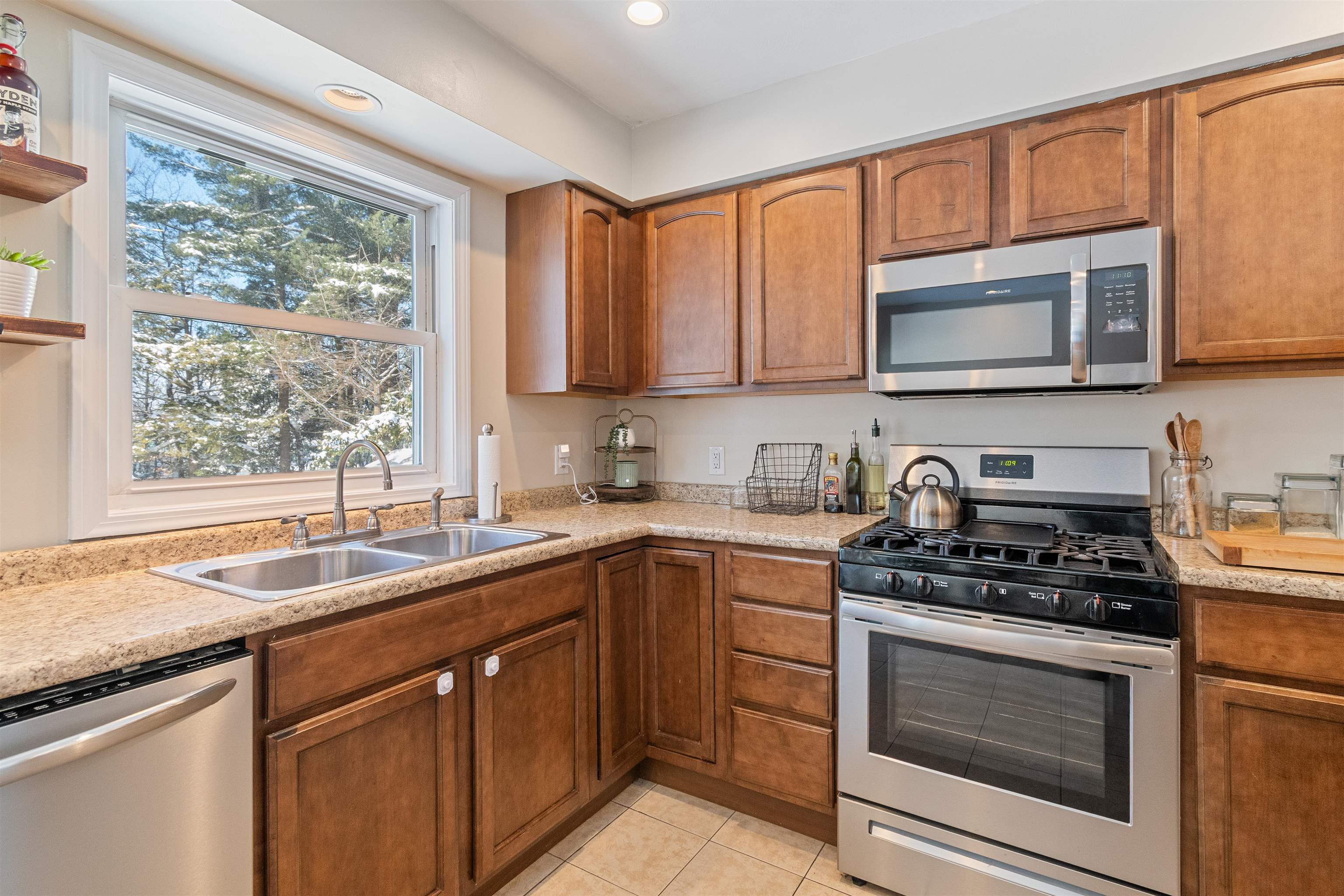 47 Birch Lane Milton, VT 05468 - Photo 14 of 48