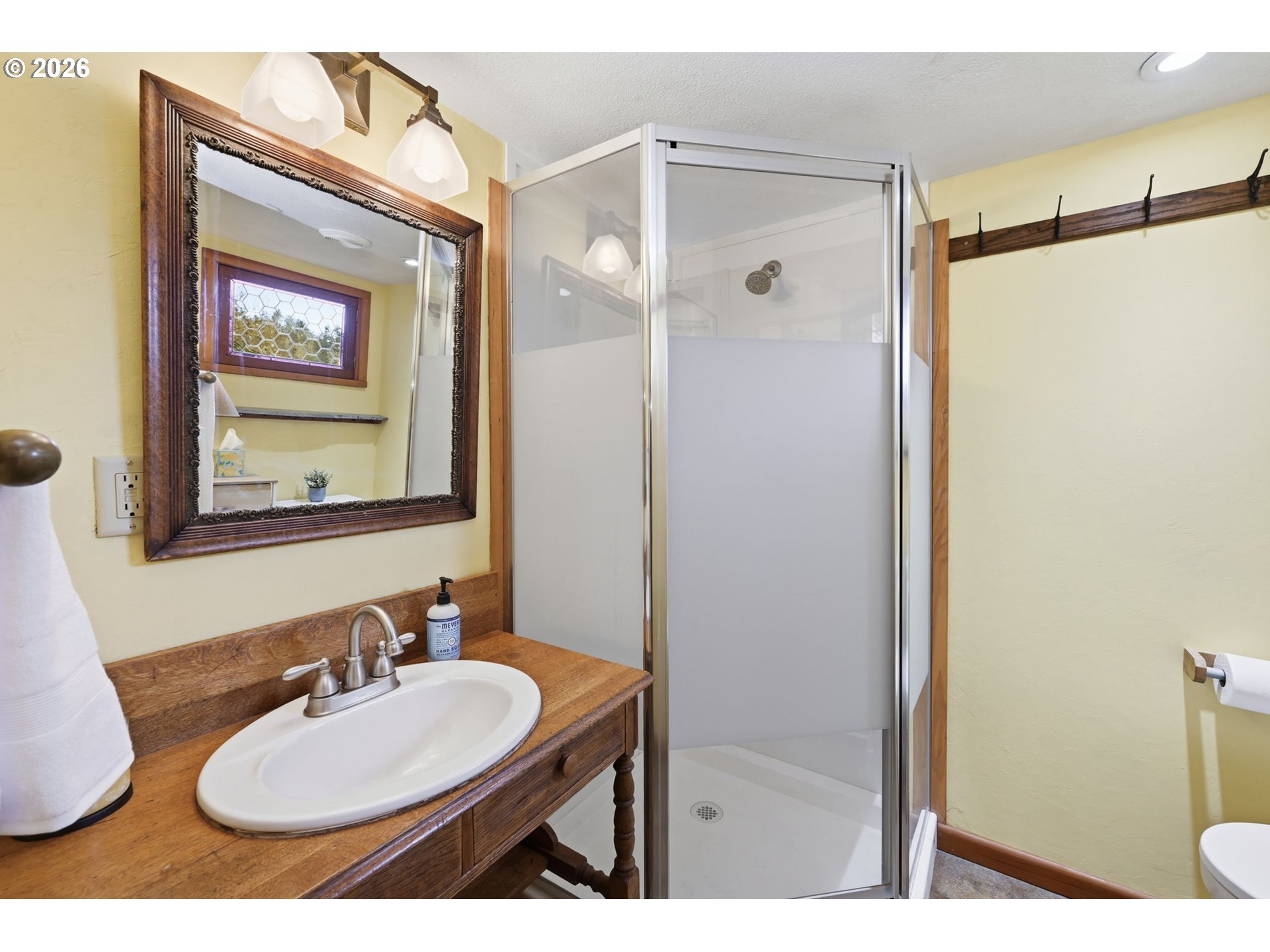 835 Ash Avenue Cottage Grove, OR 97424 - Photo 15 of 47 Bathroom