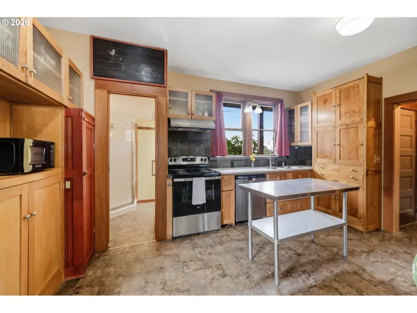 $542,000 | 835 Ash Avenue, Cottage Grove, OR 97424