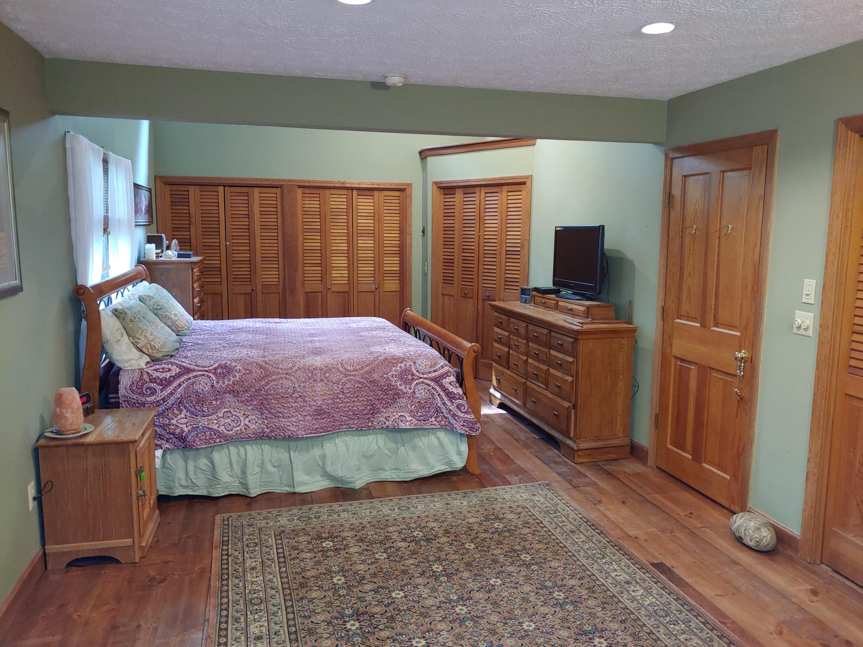 194 Shore Road Cape Neddick, ME 03902 - Photo 39 of 59 Primary Bedroom