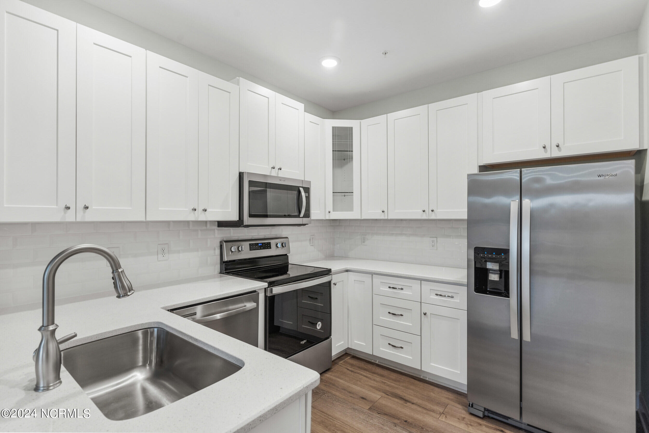 4203 River Road, Unit 201 Wilmington, NC 28412 - Photo 16 of 38 16_4203riverrd_201_00015