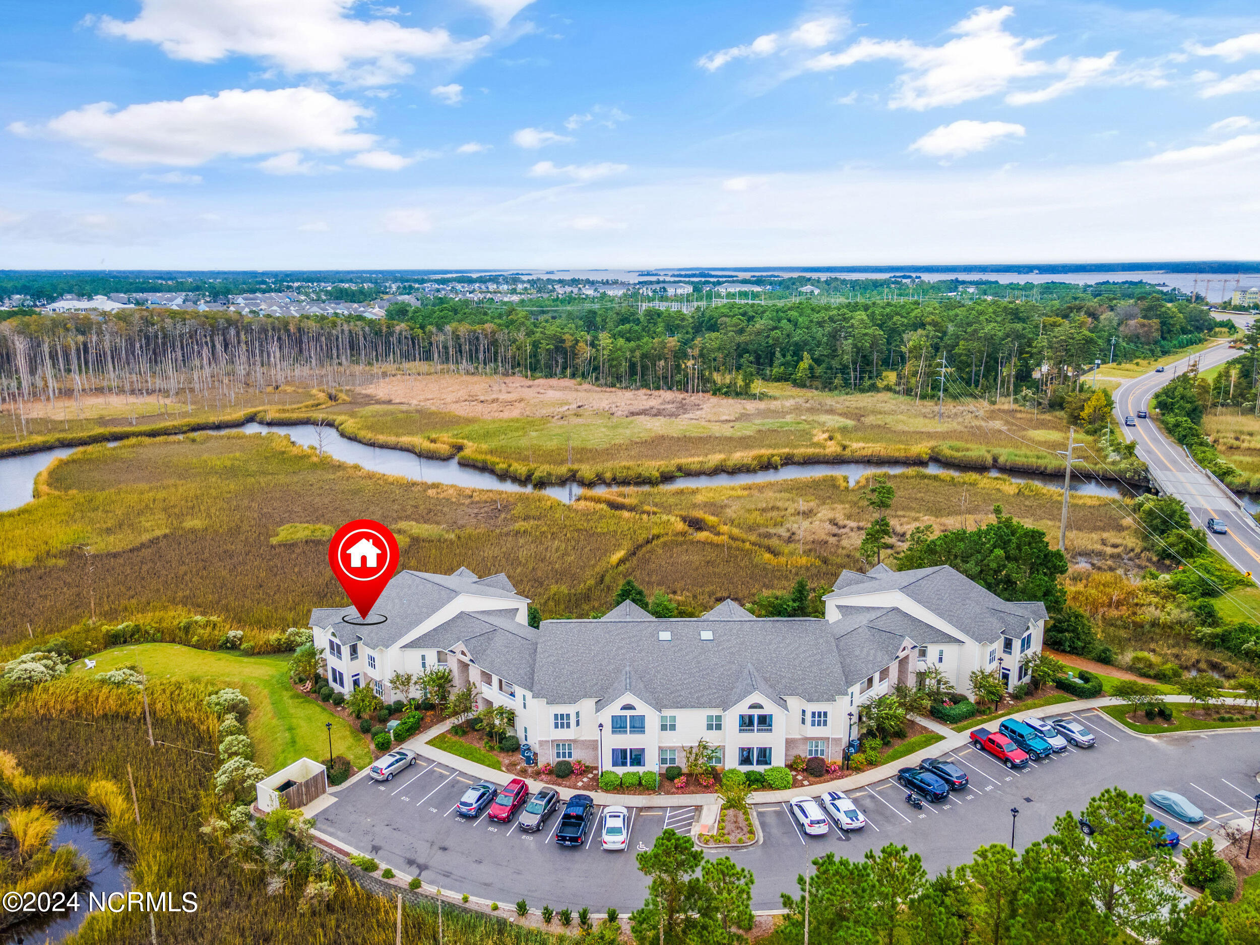 4203 River Road, Unit 201 Wilmington, NC 28412 - Photo 4 of 38 4_4203riverrd_201_00003