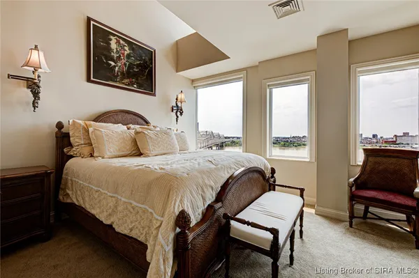 $625,000 | 1 Riverpointe Plaza, Unit 1112, Jeffersonville, IN 47130