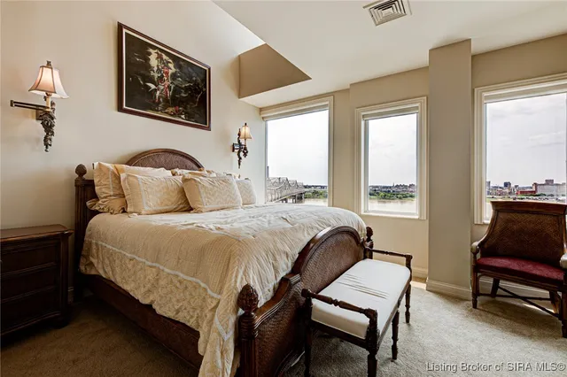 $625,000 | 1 Riverpointe Plaza, Unit 1112, Jeffersonville, IN 47130