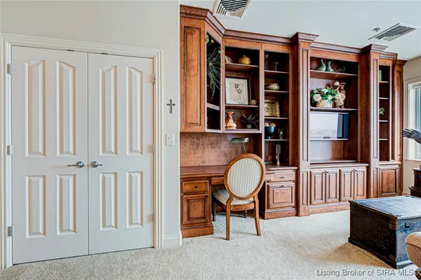 $625,000 | 1 Riverpointe Plaza, Unit 1112, Jeffersonville, IN 47130