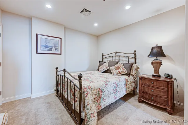 $625,000 | 1 Riverpointe Plaza, Unit 1112, Jeffersonville, IN 47130