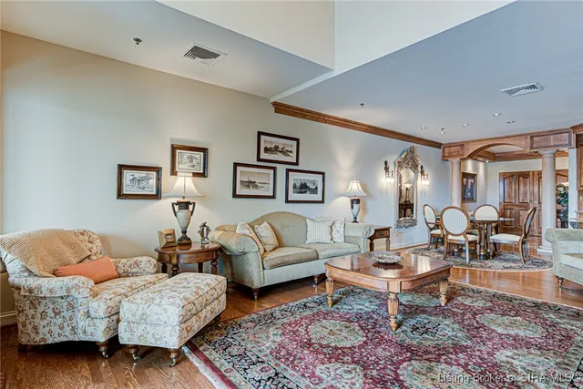 $625,000 | 1 Riverpointe Plaza, Unit 1112, Jeffersonville, IN 47130