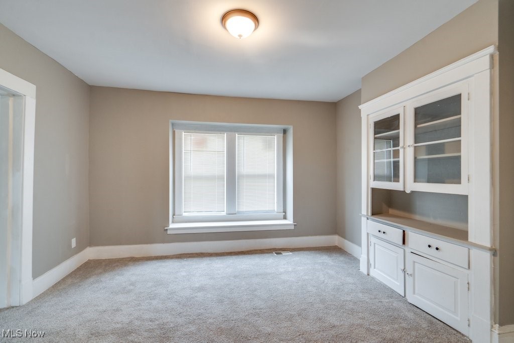 1261 Rozelle Avenue Cleveland, OH 44112 - Photo 10 of 32 View of carpeted spare room