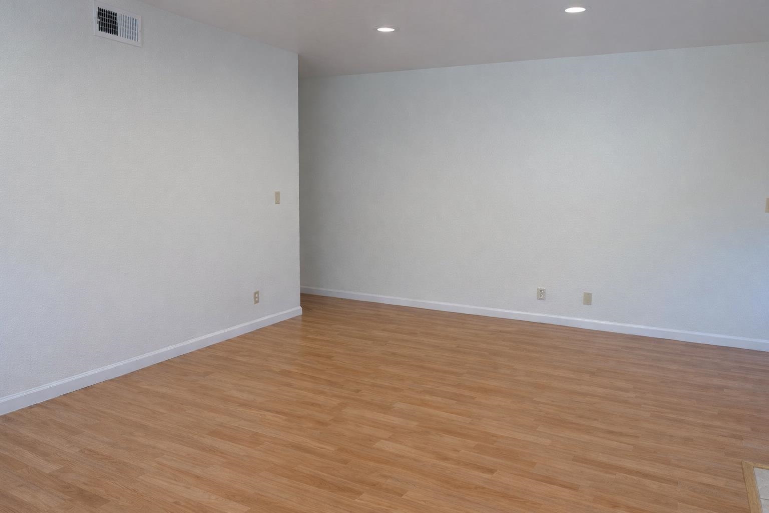 34749 Alvarado-Niles Road, Unit 4 Union City, CA 94587 - Photo 3 of 12