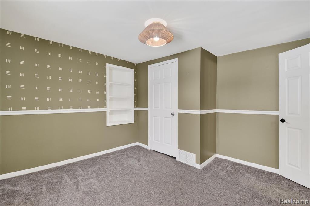 23650 Elwell Road Belleville, MI 48111 - Photo 25 of 44 Gallery Image 25