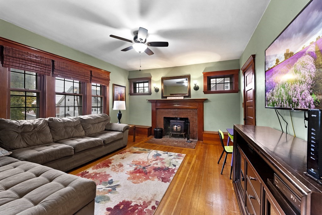 4 Evans Road Peabody, MA 01960 - Photo 6 of 26 Gallery Image 6