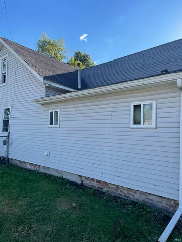 $134,300 | 323 East 1st Street, Fairmount, IN 46928