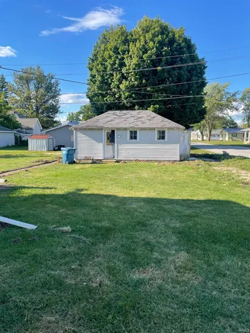 $134,300 | 323 East 1st Street, Fairmount, IN 46928