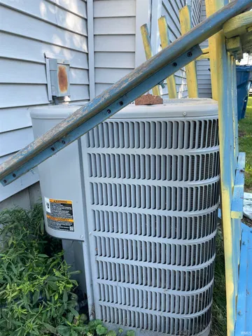 $134,300 | 323 East 1st Street, Fairmount, IN 46928