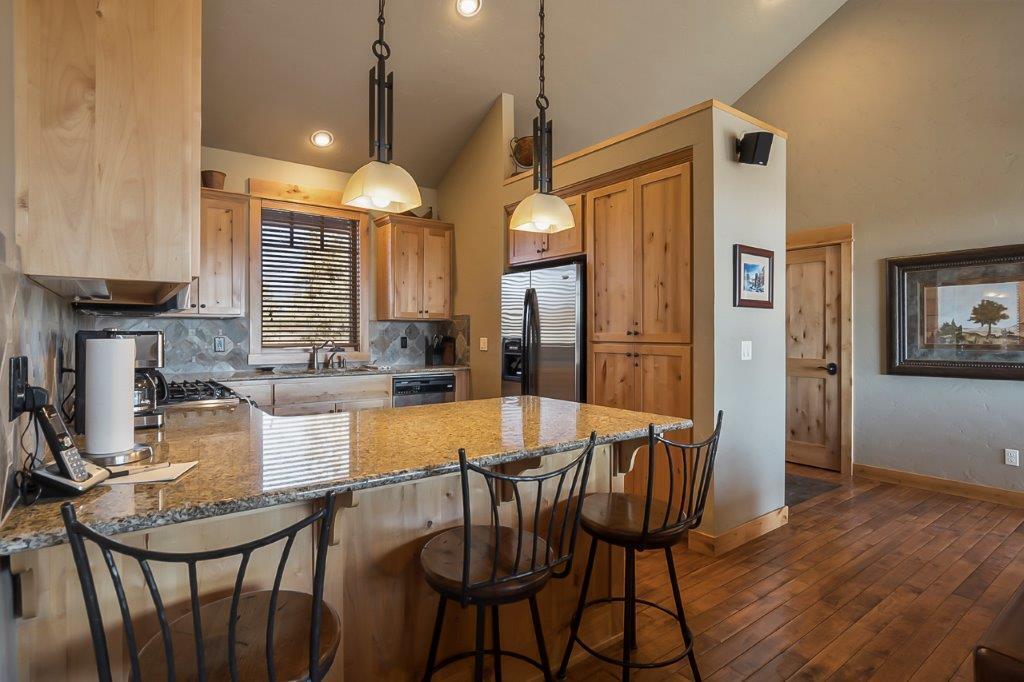 16656 South W Brasada Ranch Road, Unit 112 Powell Butte, OR 97753 - Photo 5 of 31 05JH5_1744