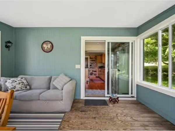 $399,900 | 332 Main Street, Shoreham, VT 05770