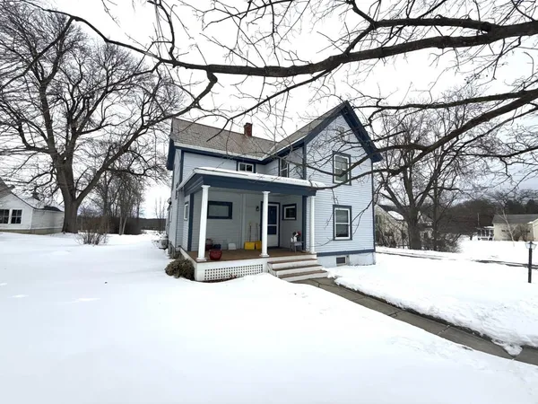 $399,900 | 332 Main Street, Shoreham, VT 05770