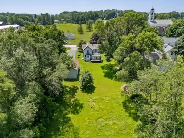 $399,900 | 332 Main Street, Shoreham, VT 05770