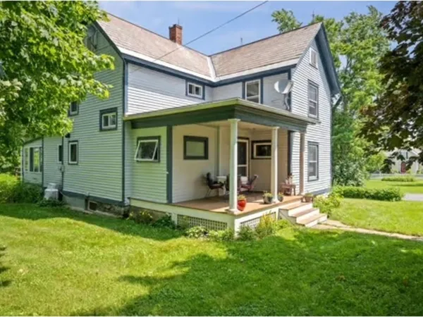 $399,900 | 332 Main Street, Shoreham, VT 05770