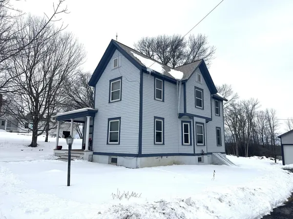 $399,900 | 332 Main Street, Shoreham, VT 05770