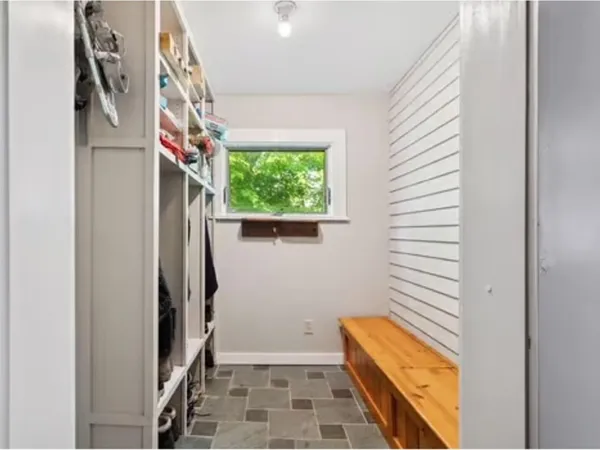 $399,900 | 332 Main Street, Shoreham, VT 05770