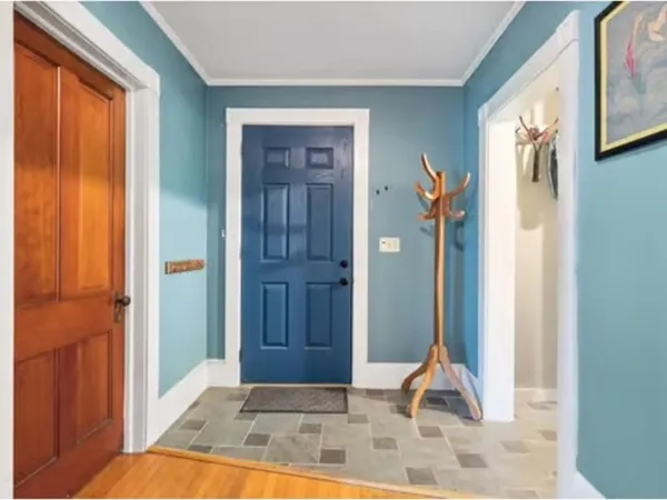 $399,900 | 332 Main Street, Shoreham, VT 05770