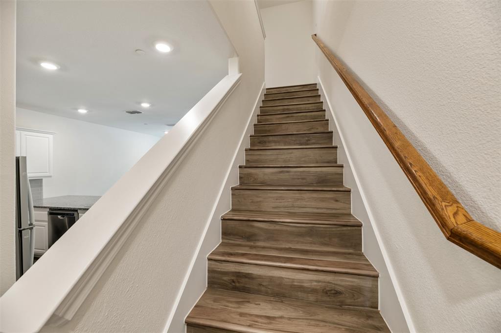 805 South 6th Street Bonham, TX 75418 - Photo 10 of 22
