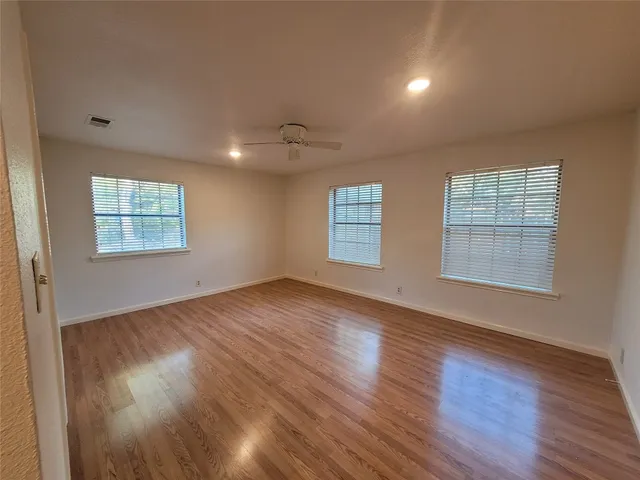 $1,800 | 306 East Anderson Avenue, Round Rock, TX 78664