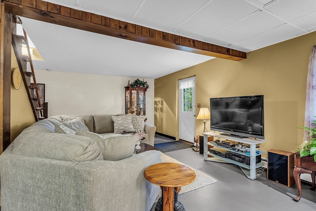 90 Intervale Road Gardner, MA 01440 - Photo 24 of 42 Gallery Image 24