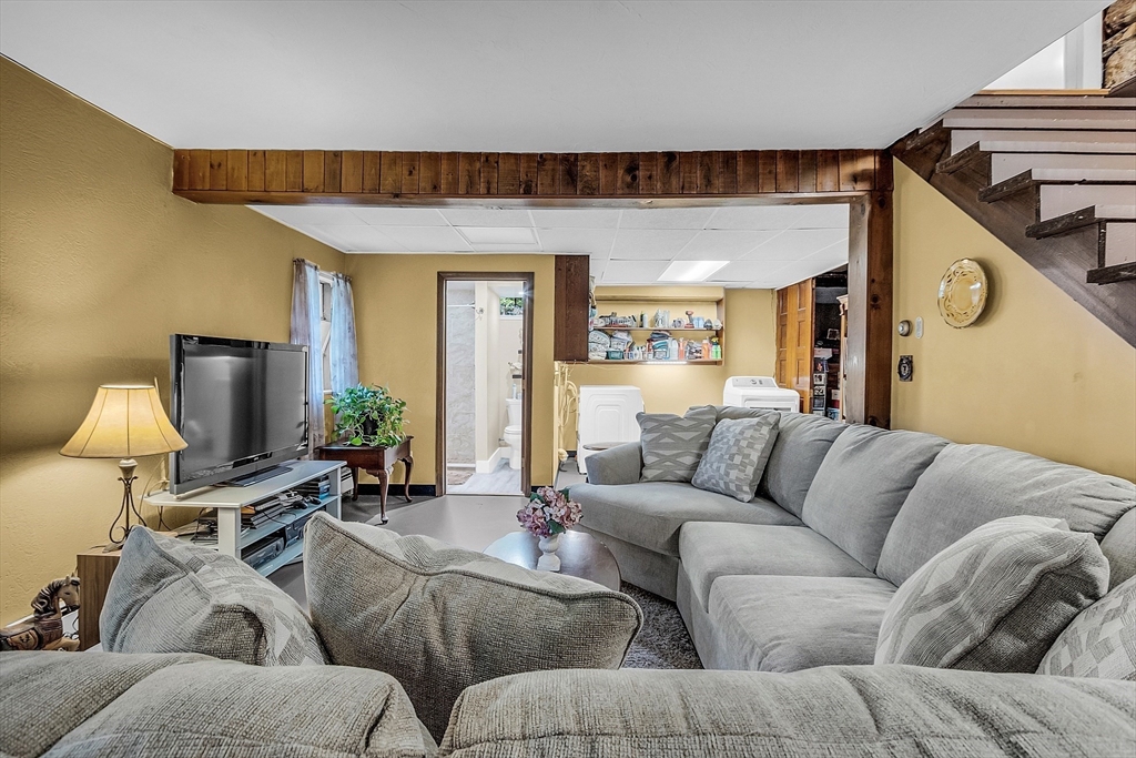 90 Intervale Road Gardner, MA 01440 - Photo 27 of 42 Gallery Image 27