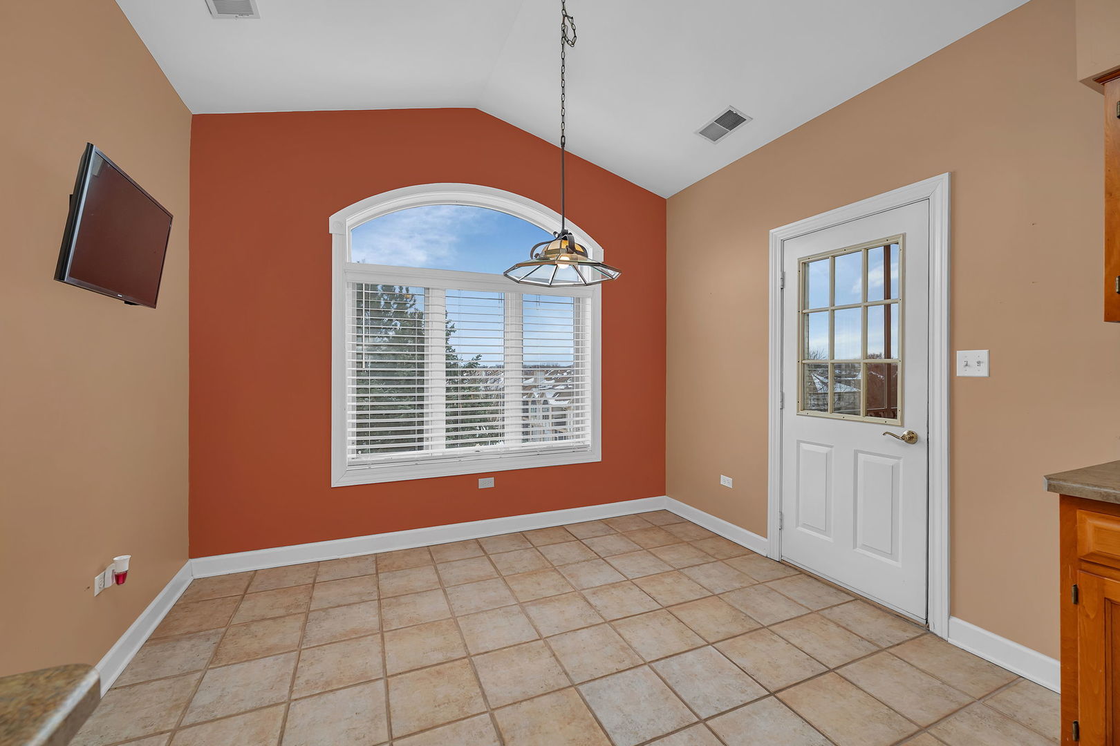 6331 Pine Ridge Court, Unit 3D Tinley Park, IL 60477 - Photo 10 of 30