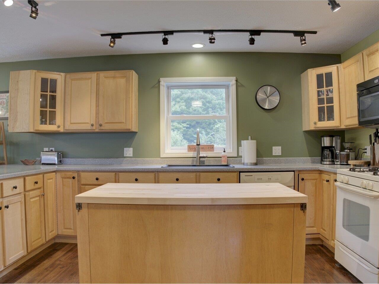 51 Village View Road Fairfax, VT 05454 - Photo 37 of 40