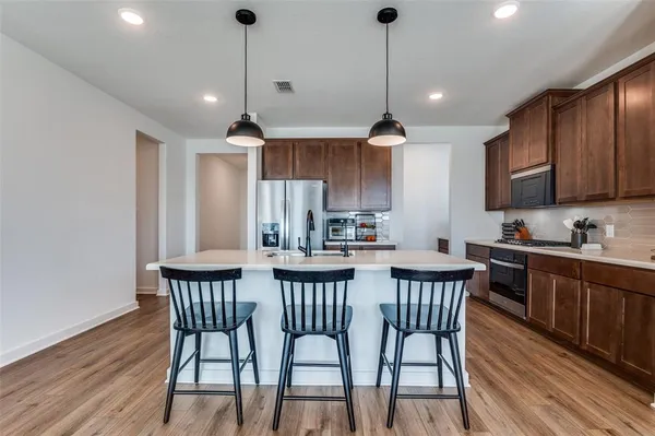 $468,000 | 3533 Redbud Flower Trail, Venus, TX 76084