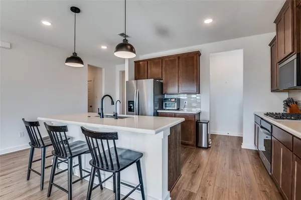 $468,000 | 3533 Redbud Flower Trail, Venus, TX 76084