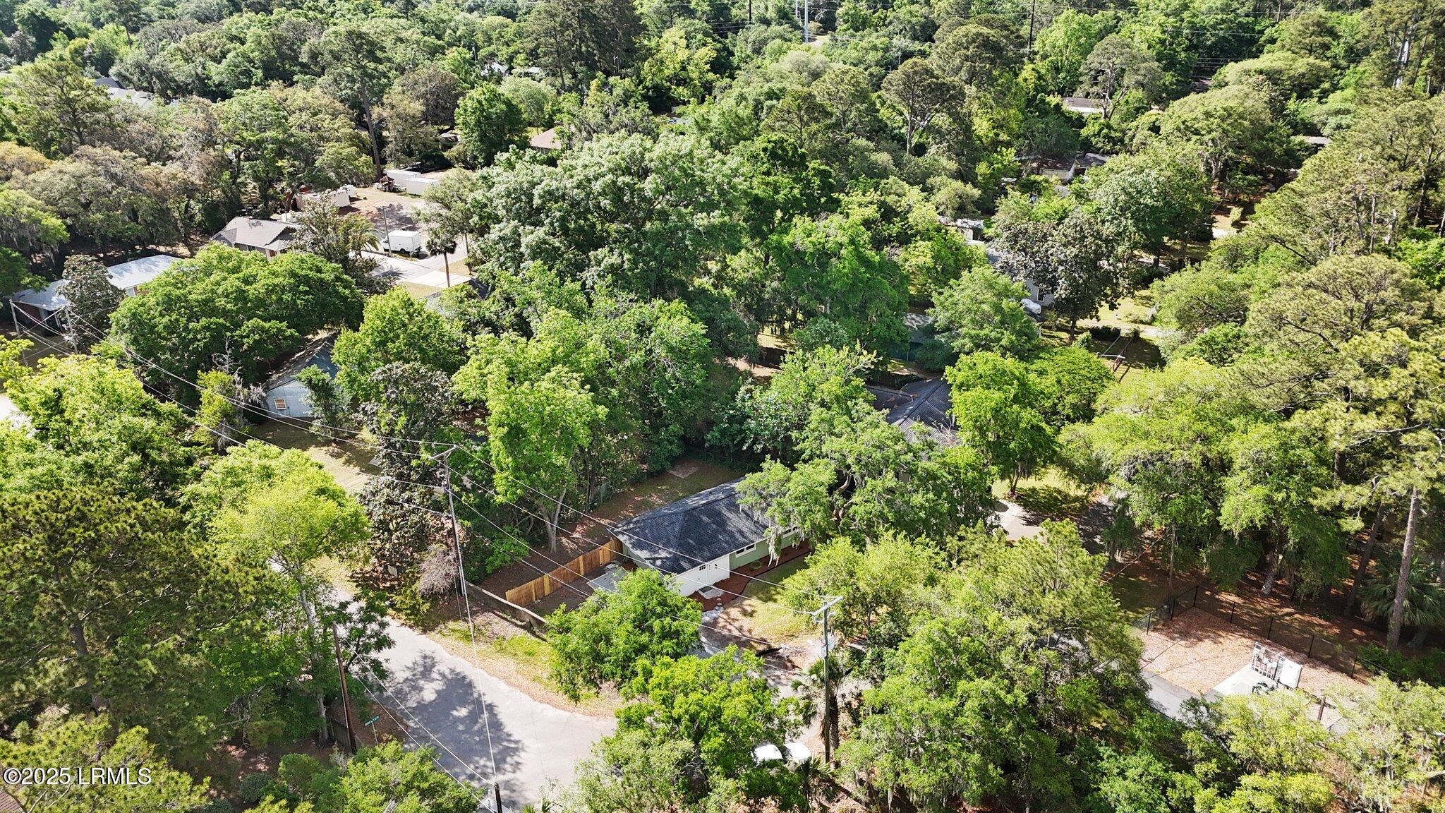 615 Linton Lane Beaufort, SC 29902 - Photo 46 of 52 54-web-or-mls-DJI_20250501095339_0004_D