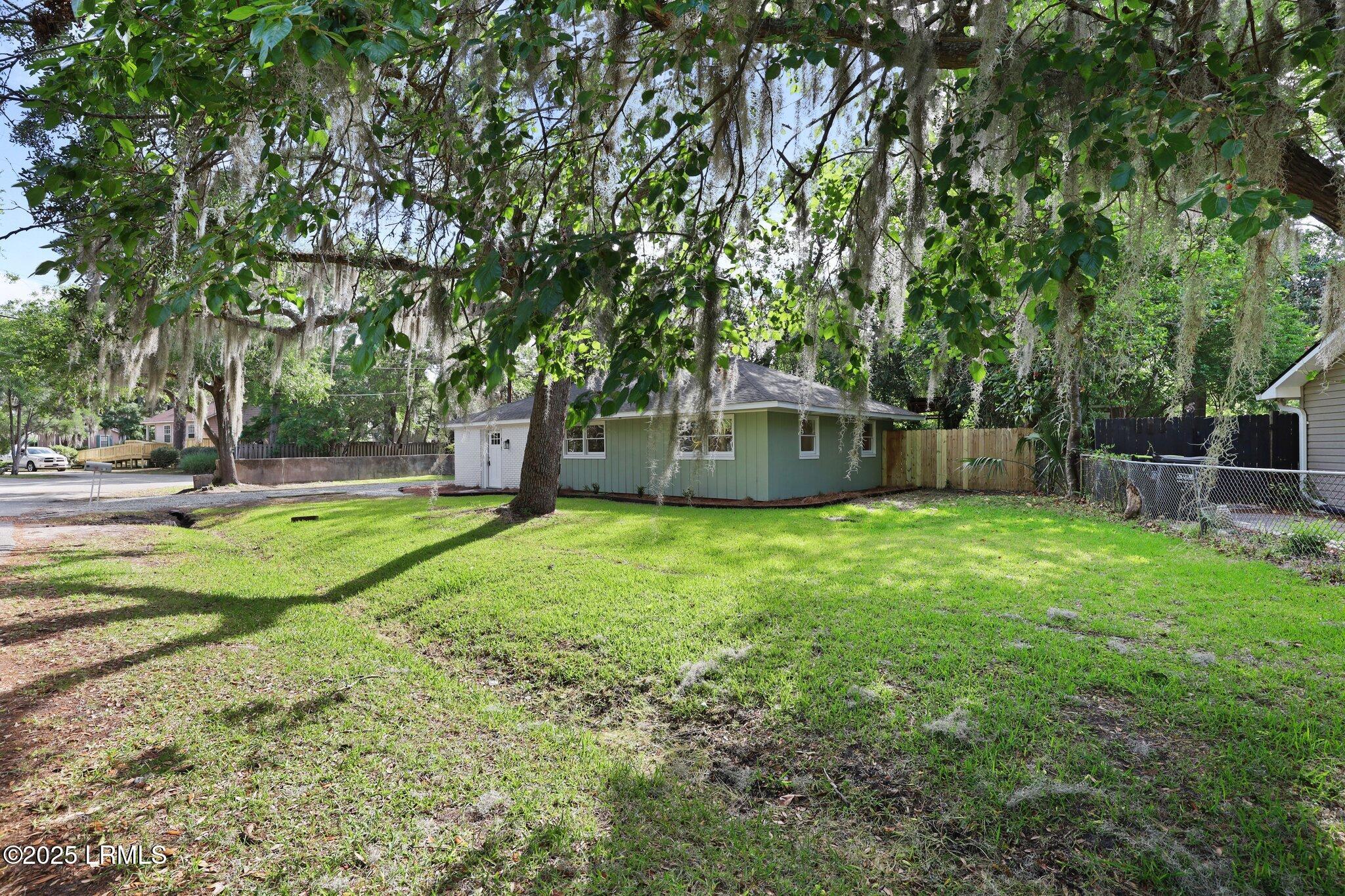 615 Linton Lane Beaufort, SC 29902 - Photo 6 of 52 7-web-or-mls-IMG_6386