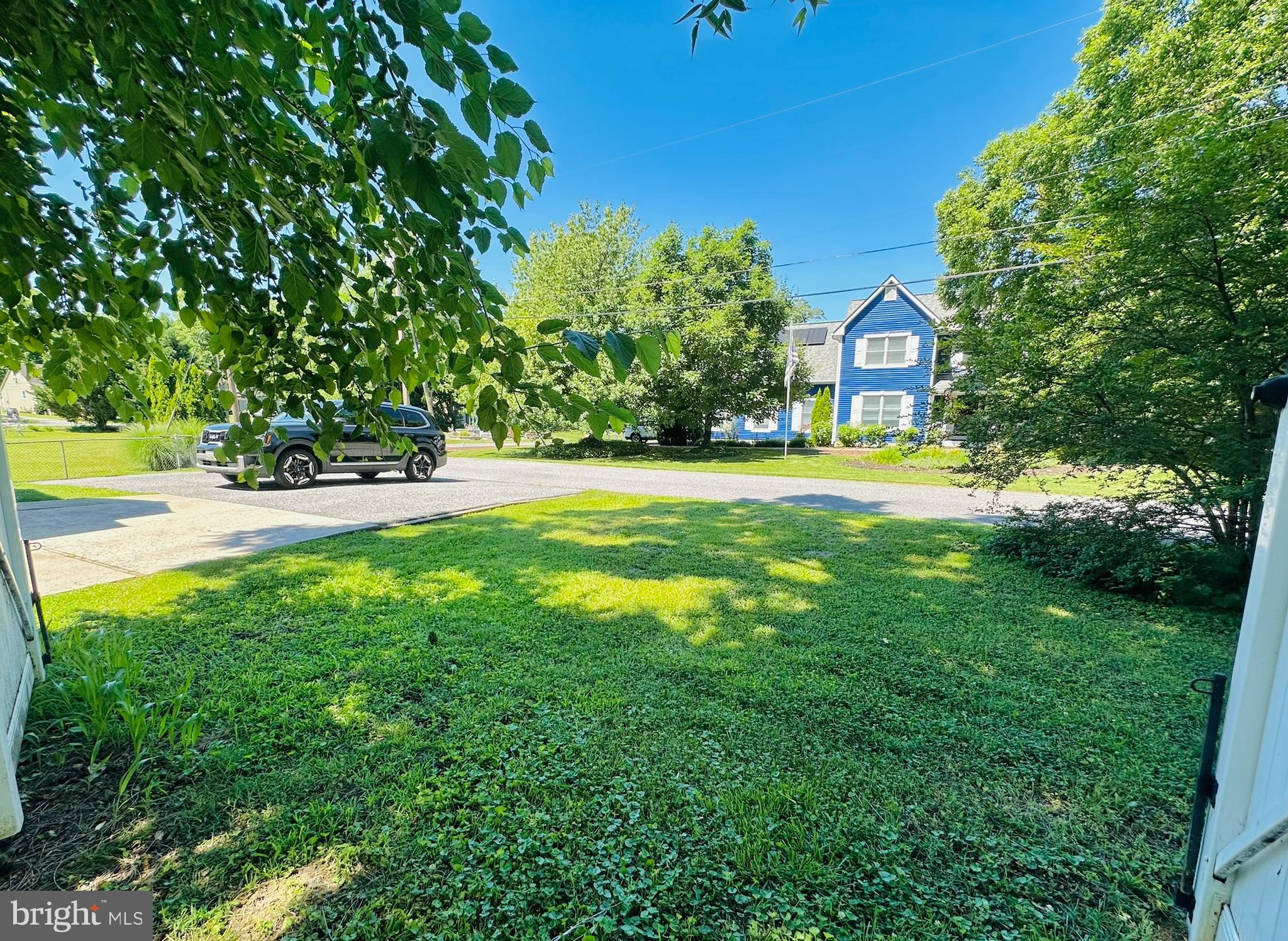 8608 Oak Road Baltimore, MD 21219 - Photo 6 of 37