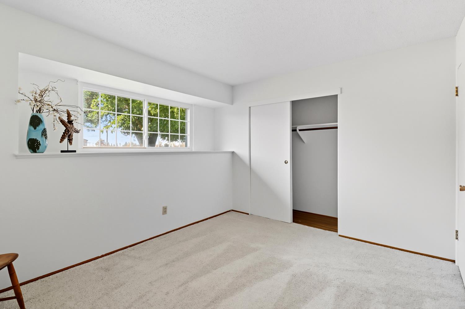 3366 Point Pleasant Road Elk Grove, CA 95757 - Photo 33 of 60 an empty room with a window