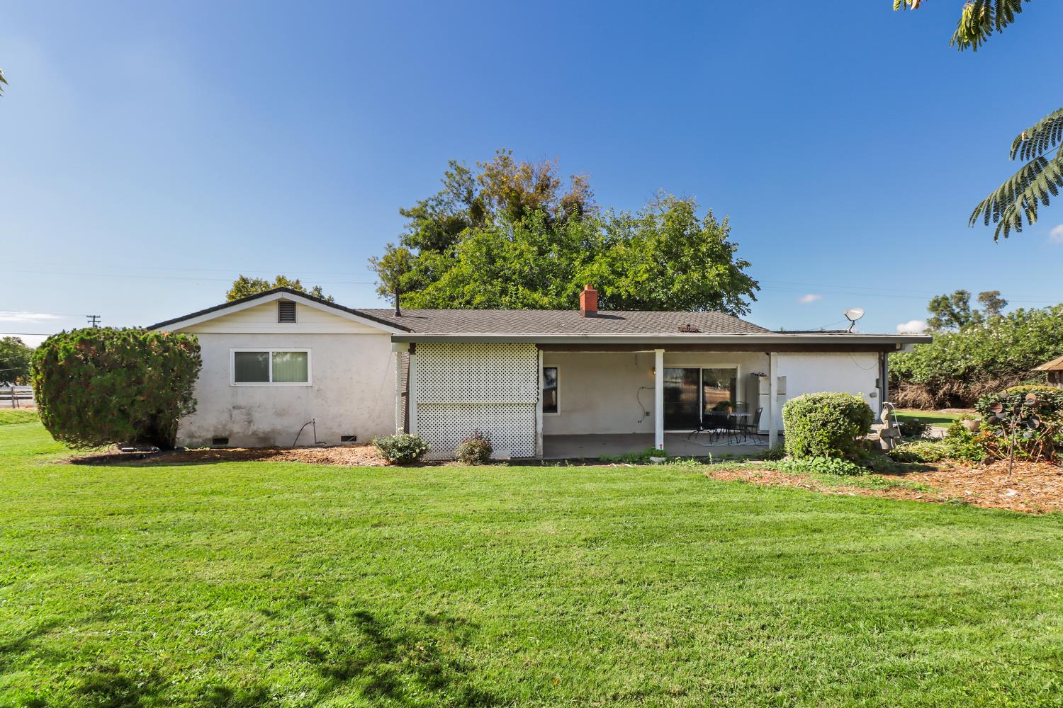 3366 Point Pleasant Road Elk Grove, CA 95757 - Photo 44 of 60 a front view of house with yard and green space