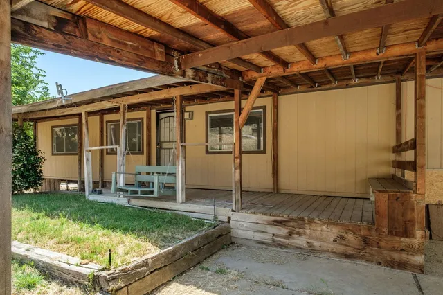 a view of outdoor space