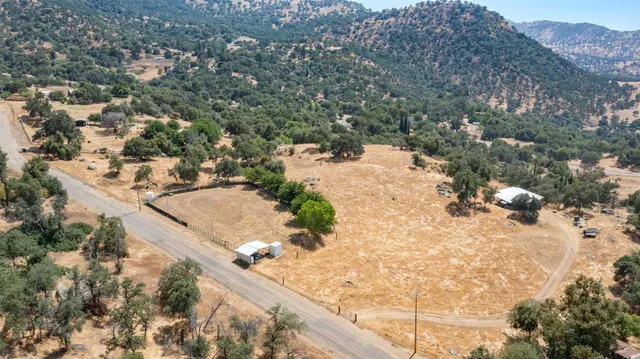 $350,000 | 39569 Clover Lane, Squaw Valley, CA 93675