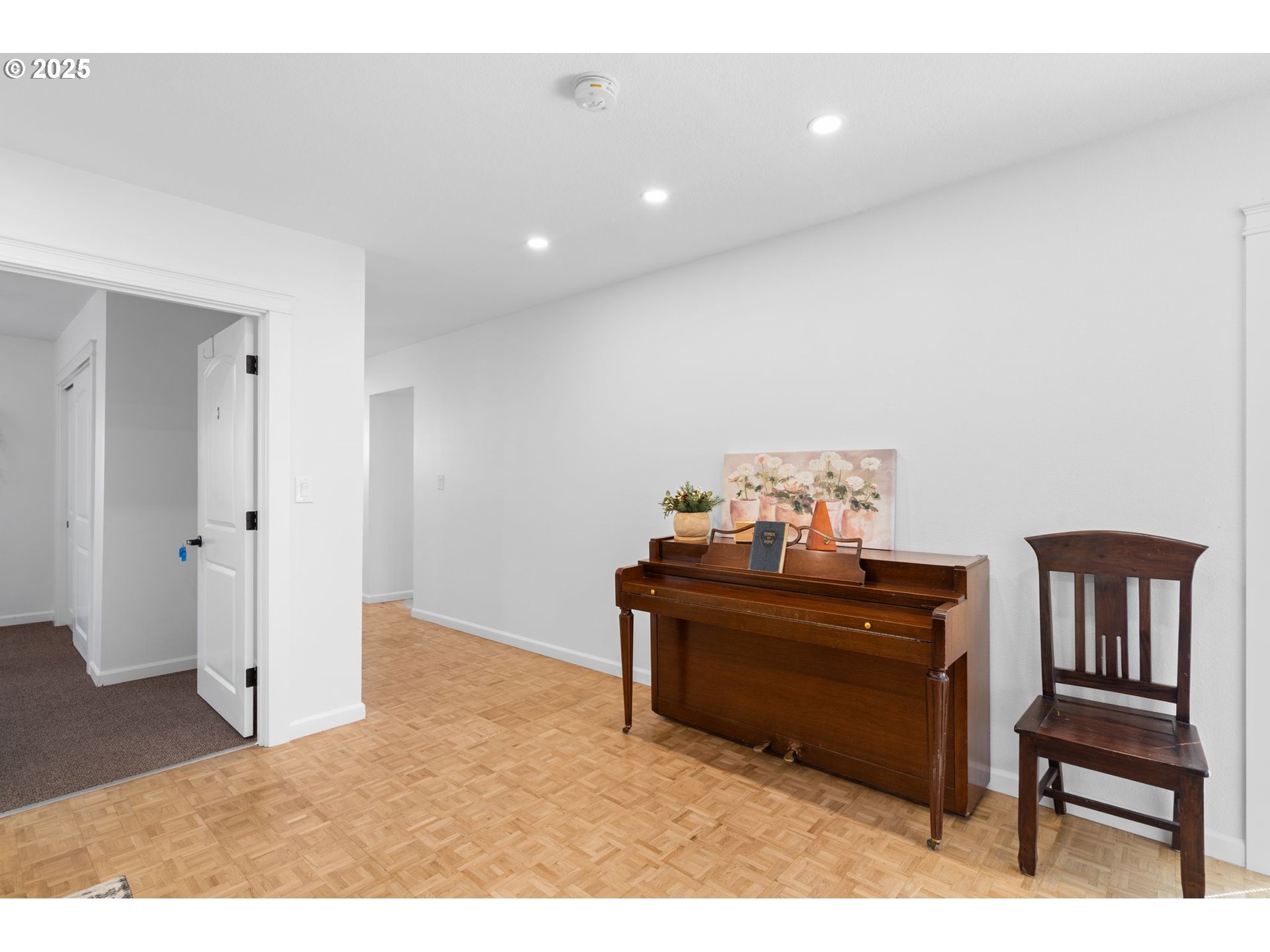 15550 Southeast Yamhill Street Portland, OR 97233 - Photo 33 of 42