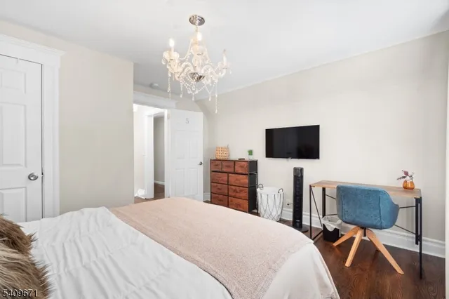 $899,000 | 33 Mapes Avenue, Newark, NJ 07112